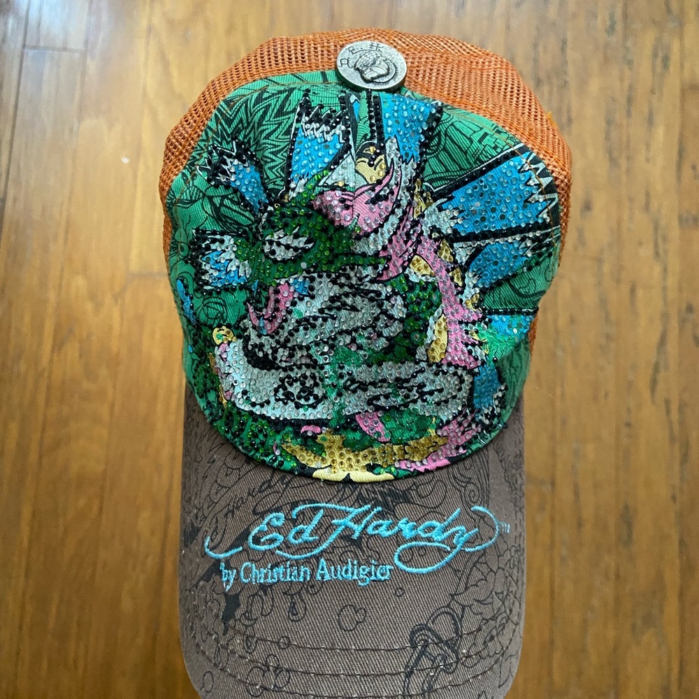 VINTAGE ED HARDY SNAPBACK HAT MINOR FLAW SHOWN ON THE SNAP IN PHOTOS
